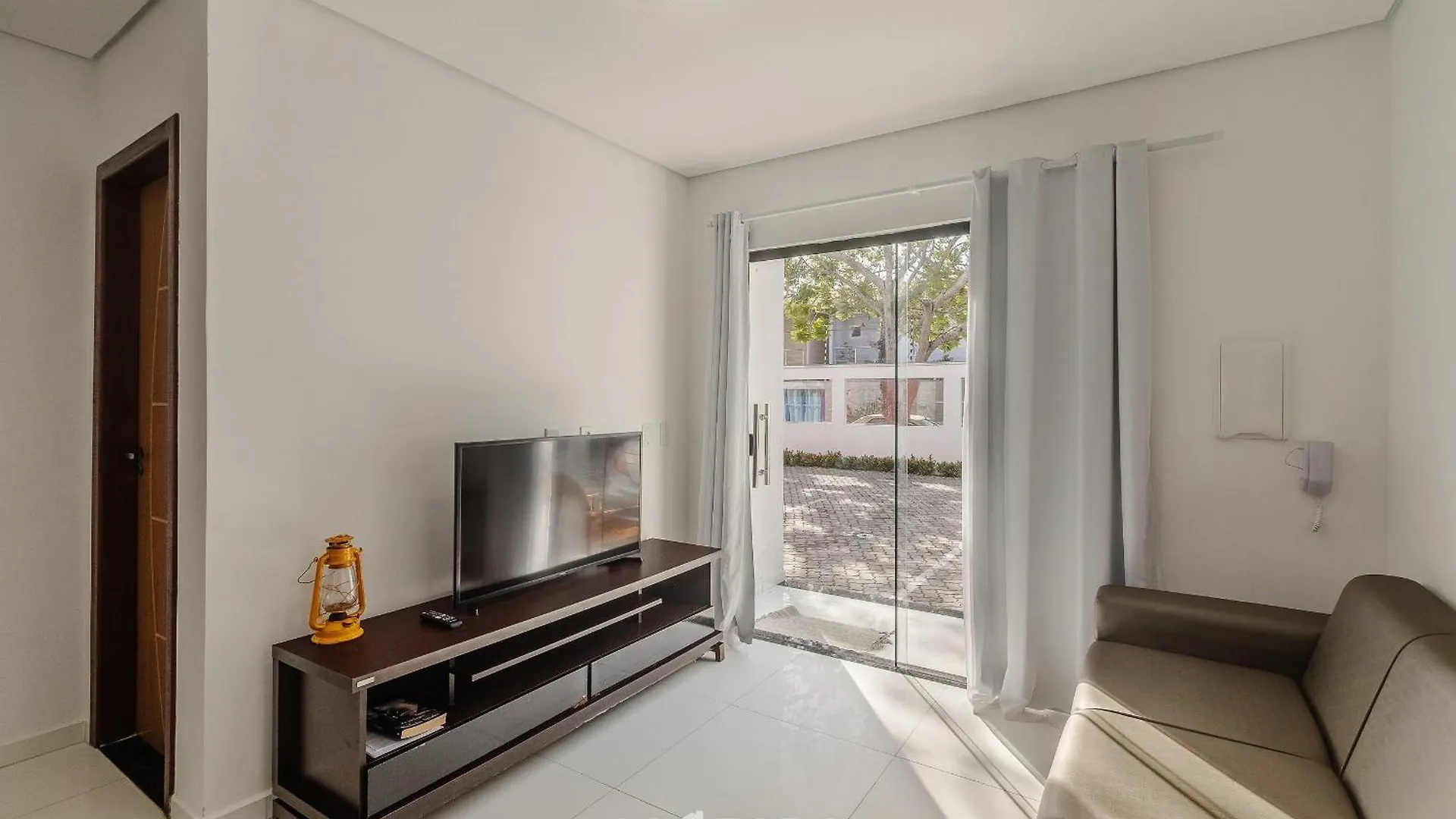 Apartamentos Em Condominio Com Piscina - Porto Seg. - Ptr Porto Seguro